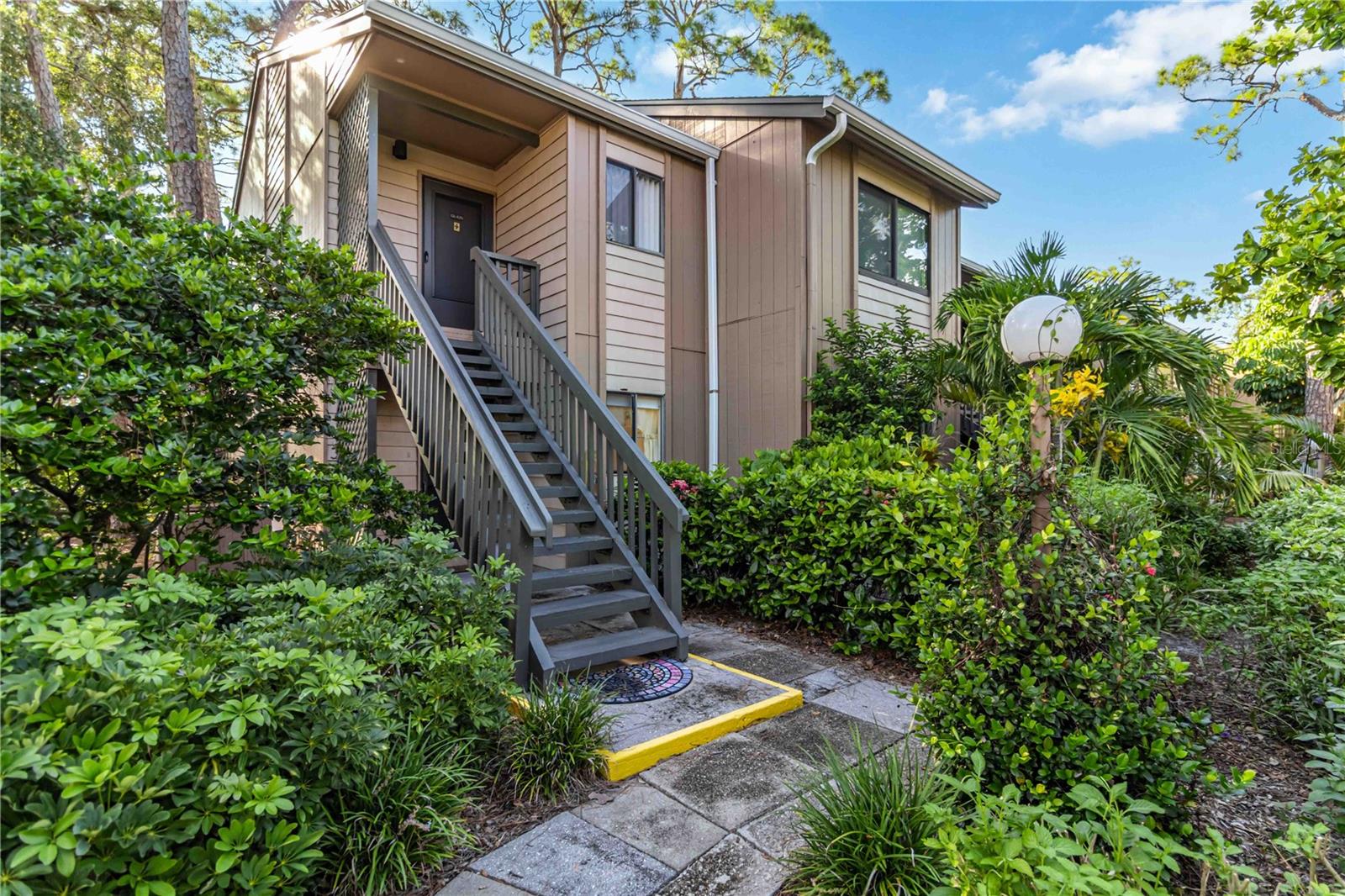 Welcome to Pelican Cove, Sarasota’s hidden waterfront gem. This 1-bed, 1-bath condo offers a light-filled open layout with peaceful garden views. Enjoy a spacious living area, screened lanai, and easy access to resort-style amenities including six pools, tennis and pickleball courts, fitness center, and a vibrant marina community. Conveniently located near Siesta Key beaches, shopping, and dining, this gated neighborhood combines comfort with a true Florida lifestyle.