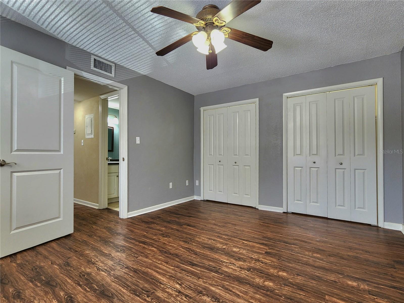 HAWTHORNE RESERVE - Residential