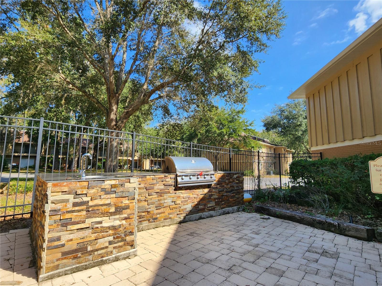 HAWTHORNE RESERVE - Residential