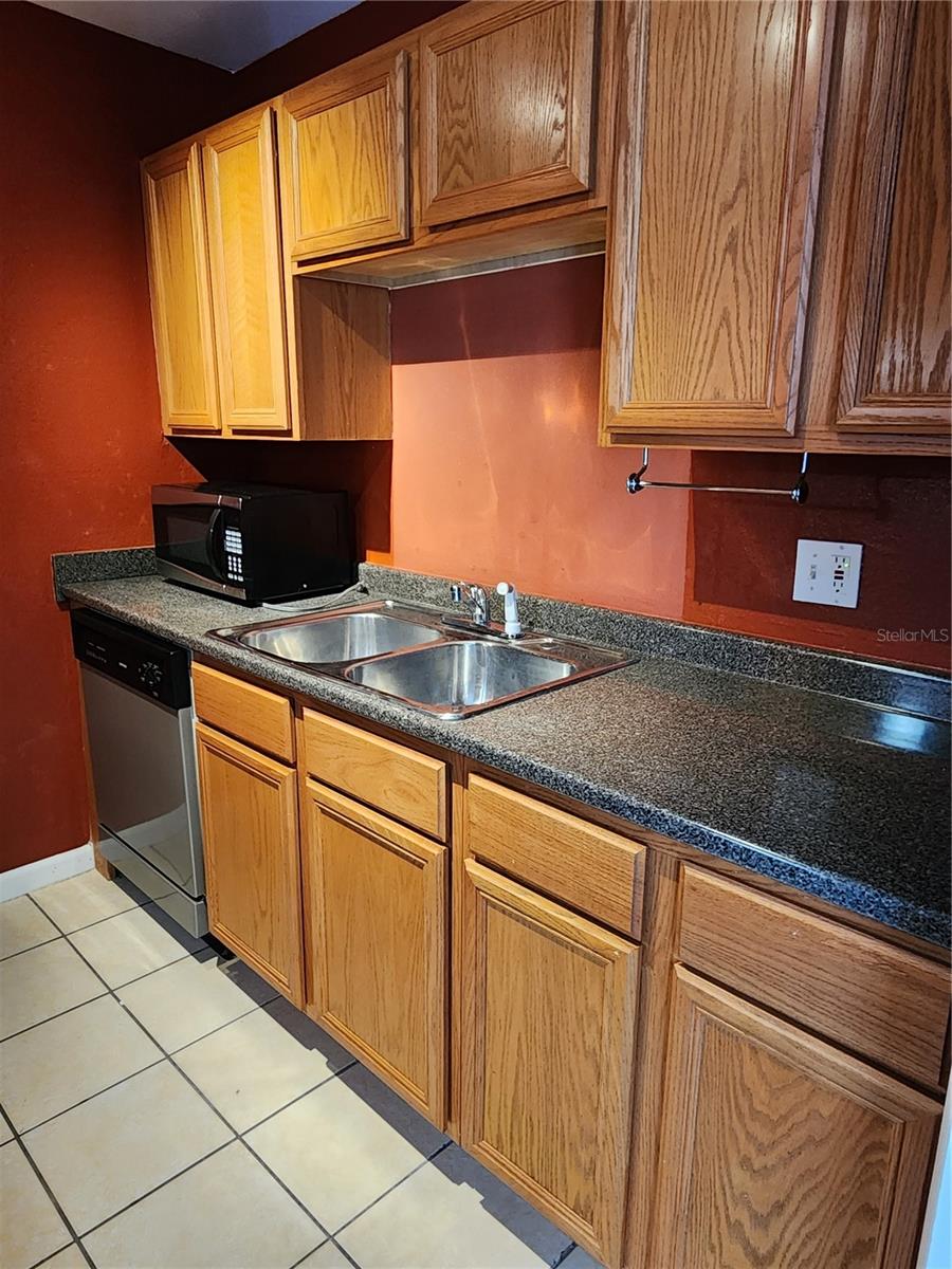 HAWTHORNE RESERVE - Residential