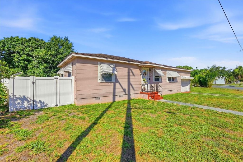 Photo of 4570 Haines Road N, St Petersburg, FL 33714 (MLS # TB8518777)