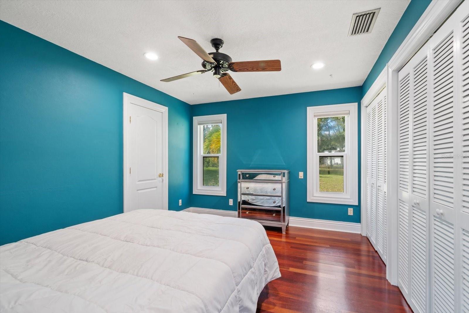 PINELLAS GROVES - Residential