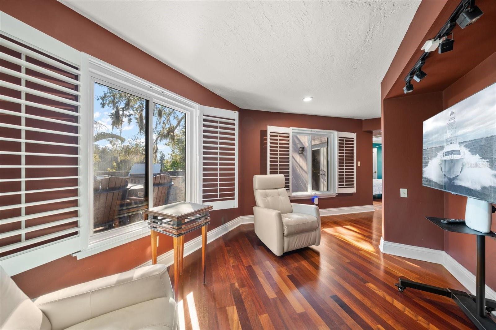 PINELLAS GROVES - Residential