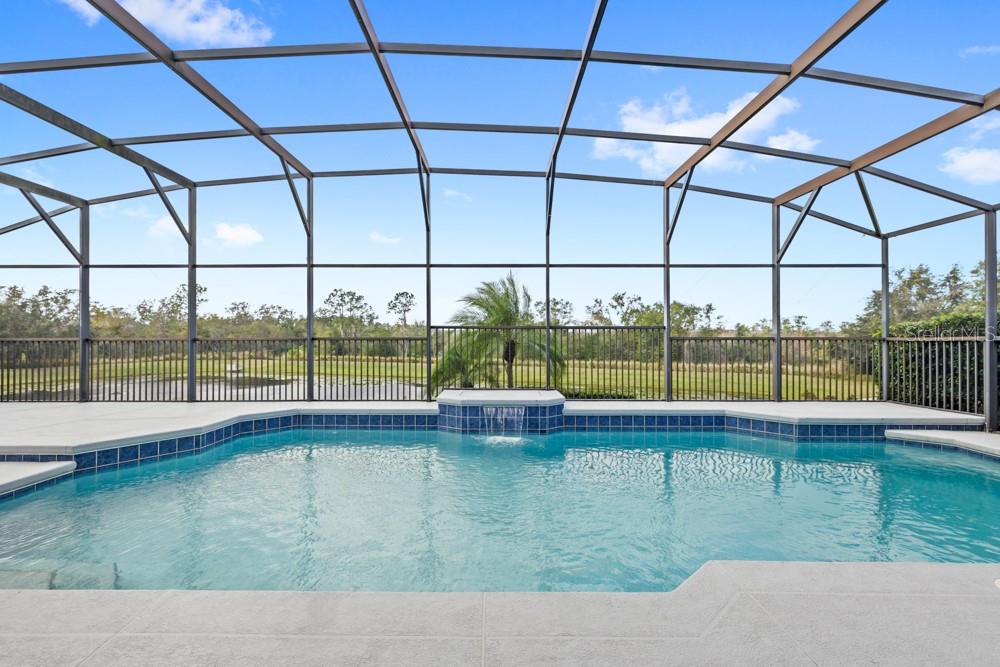 CARRIAGE POINTE - Residential