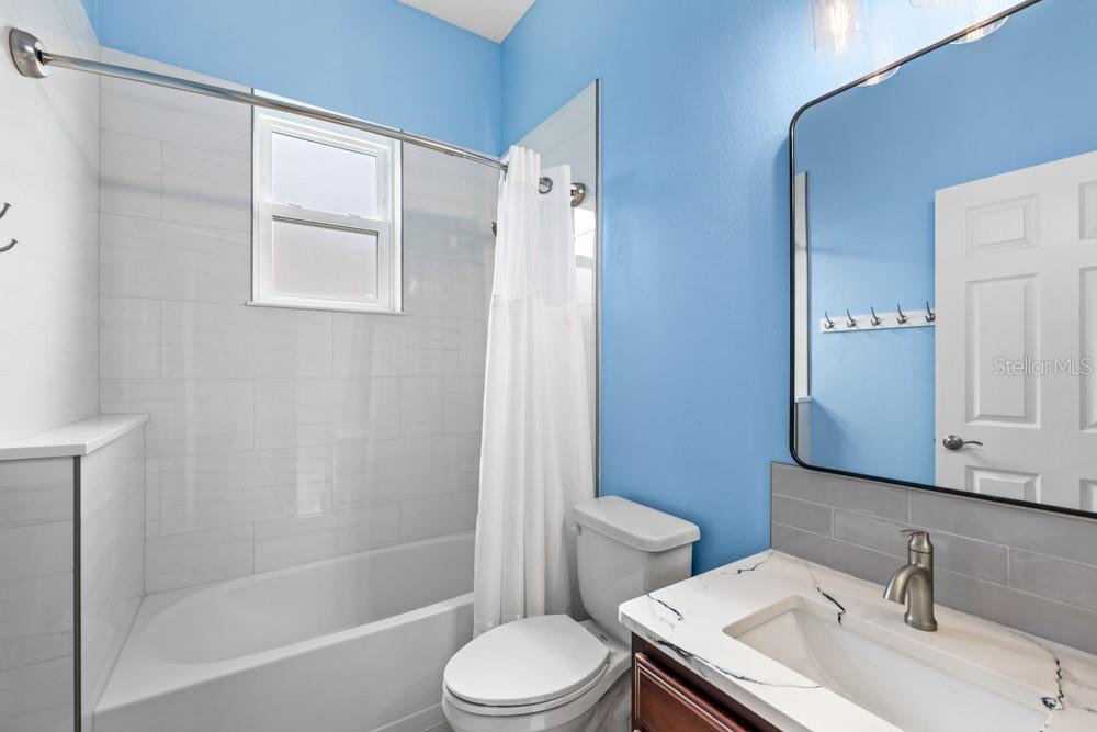 CARRIAGE POINTE - Residential