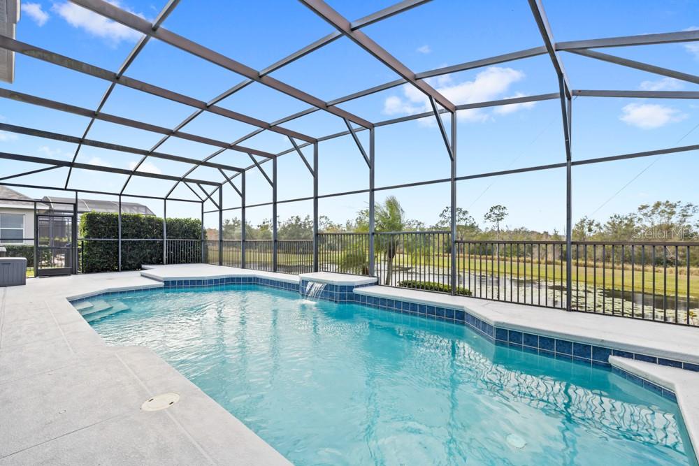 CARRIAGE POINTE - Residential