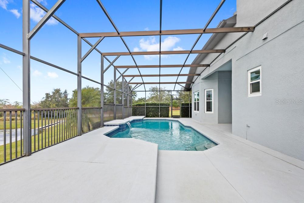 CARRIAGE POINTE - Residential