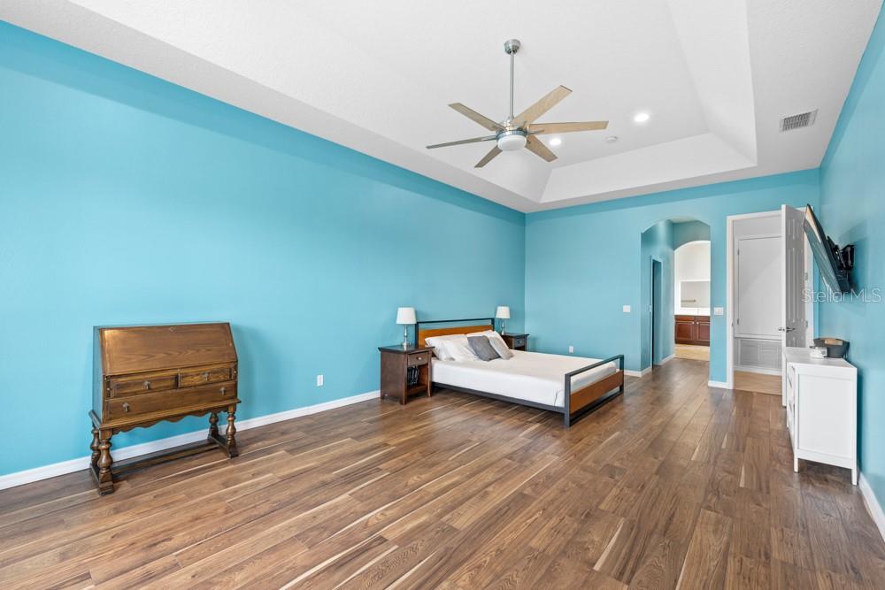 CARRIAGE POINTE - Residential