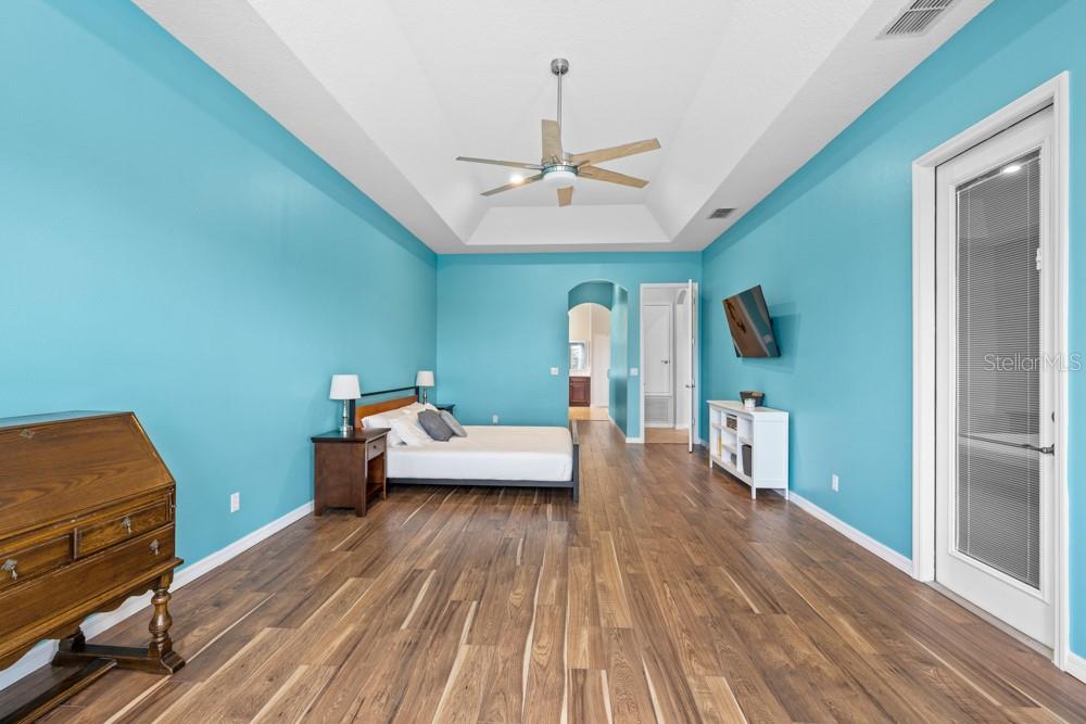 CARRIAGE POINTE - Residential