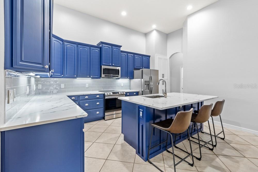 CARRIAGE POINTE - Residential