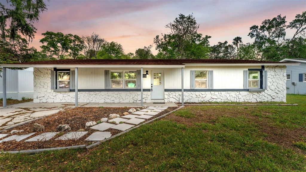 Photo of 3781 N Hiawatha Terrace, Crystal River, FL 34428 (MLS # L4960718)