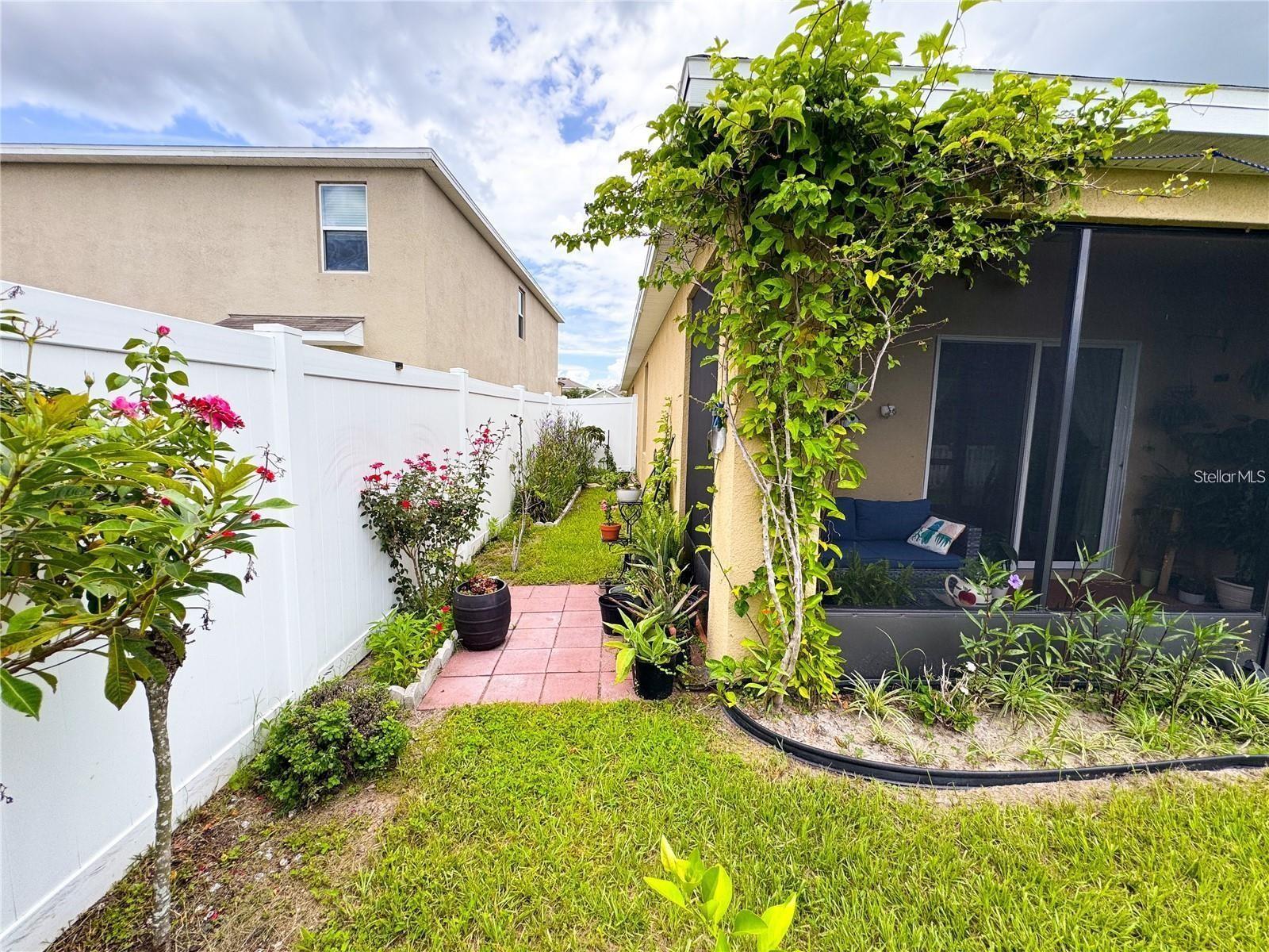 CARLTON LAKES WEST PH 2B - Residential