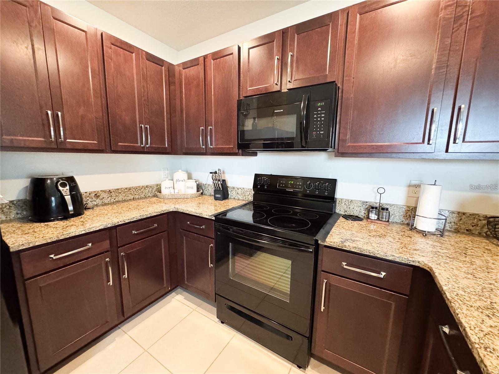 CARLTON LAKES WEST PH 2B - Residential