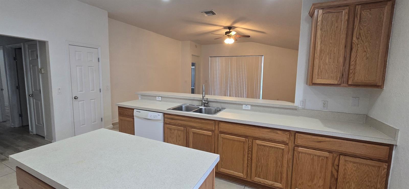 SADDLE CREEK I - Residential Lease