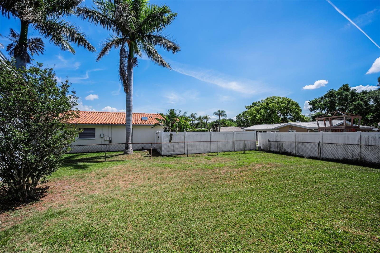 GROVEWOOD - Residential