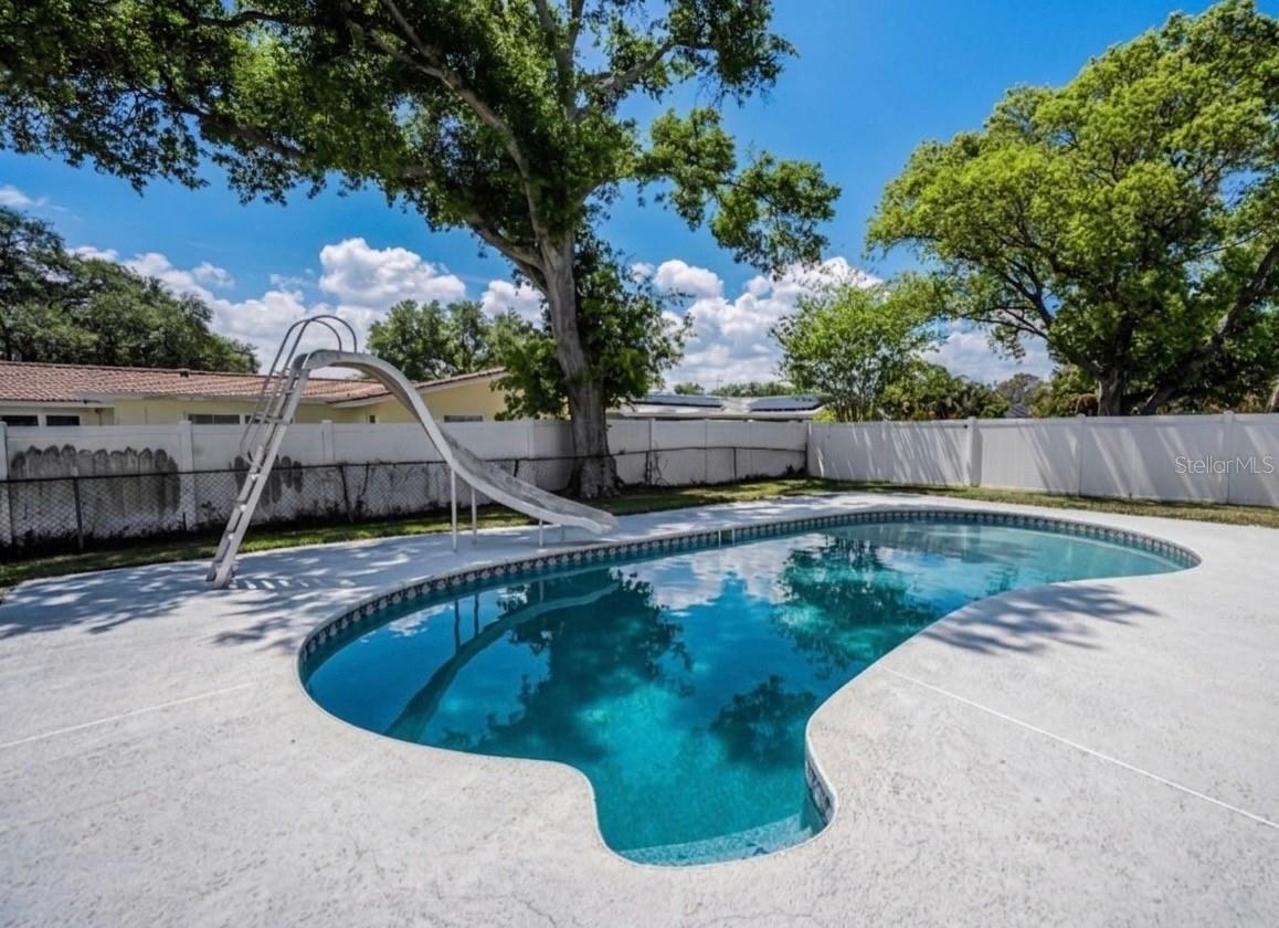 GROVEWOOD - Residential