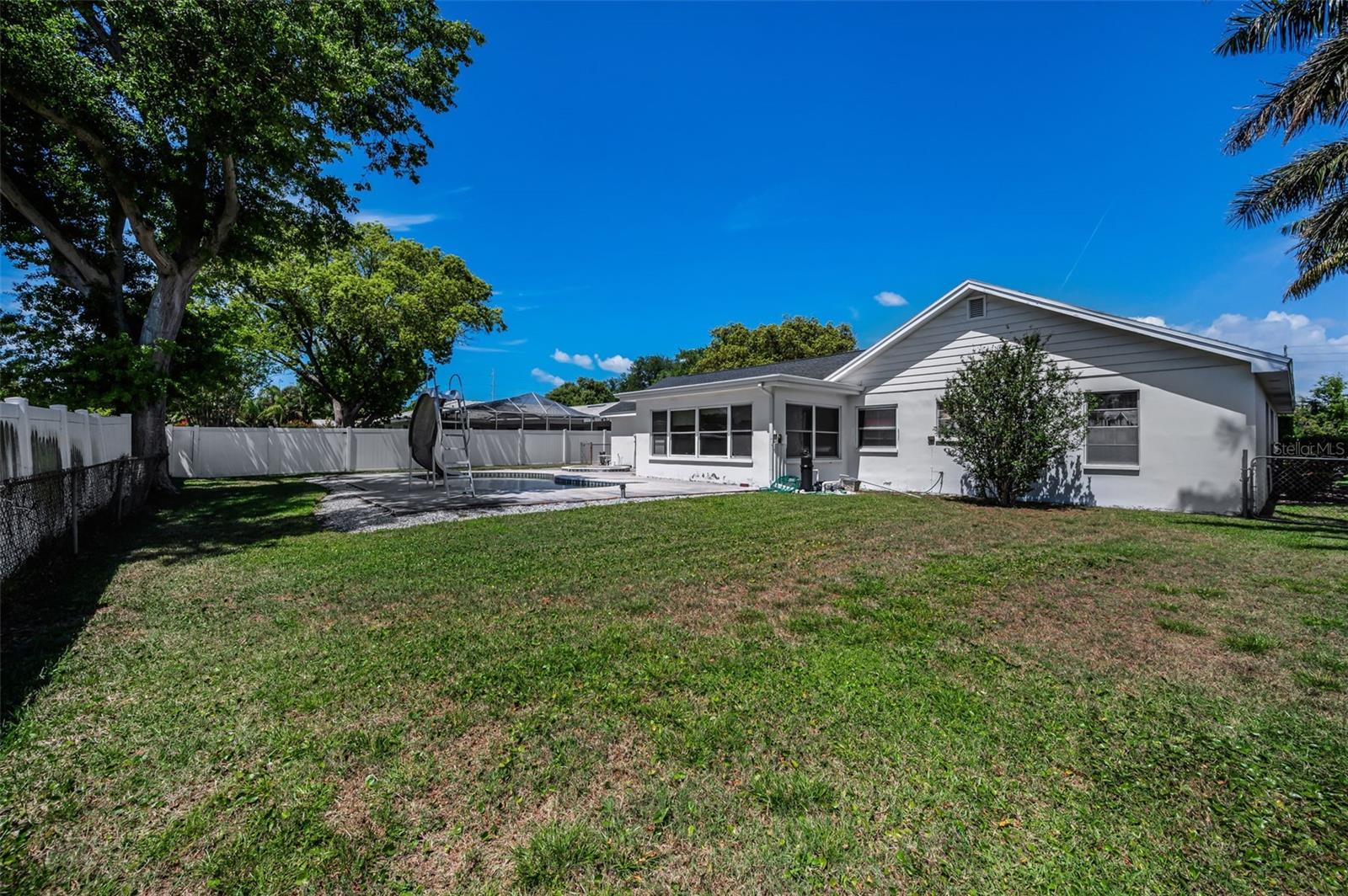 GROVEWOOD - Residential