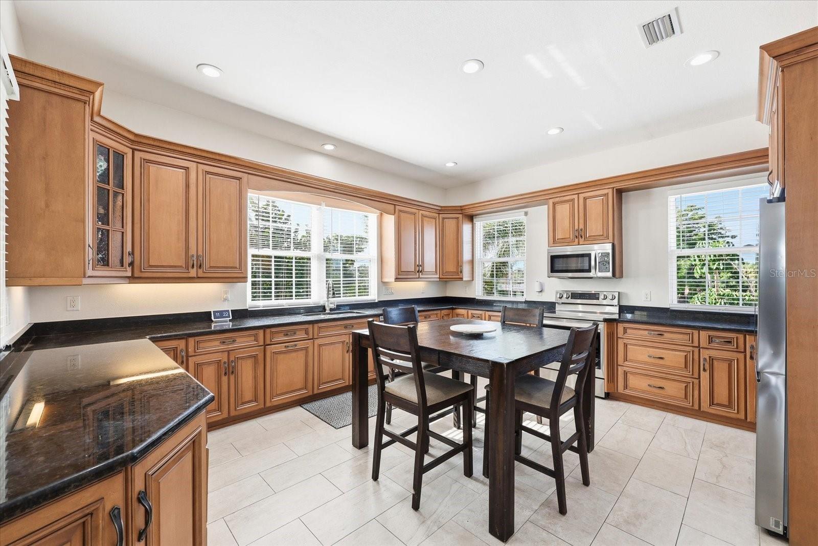 BELLE VISTA SHORES - Residential