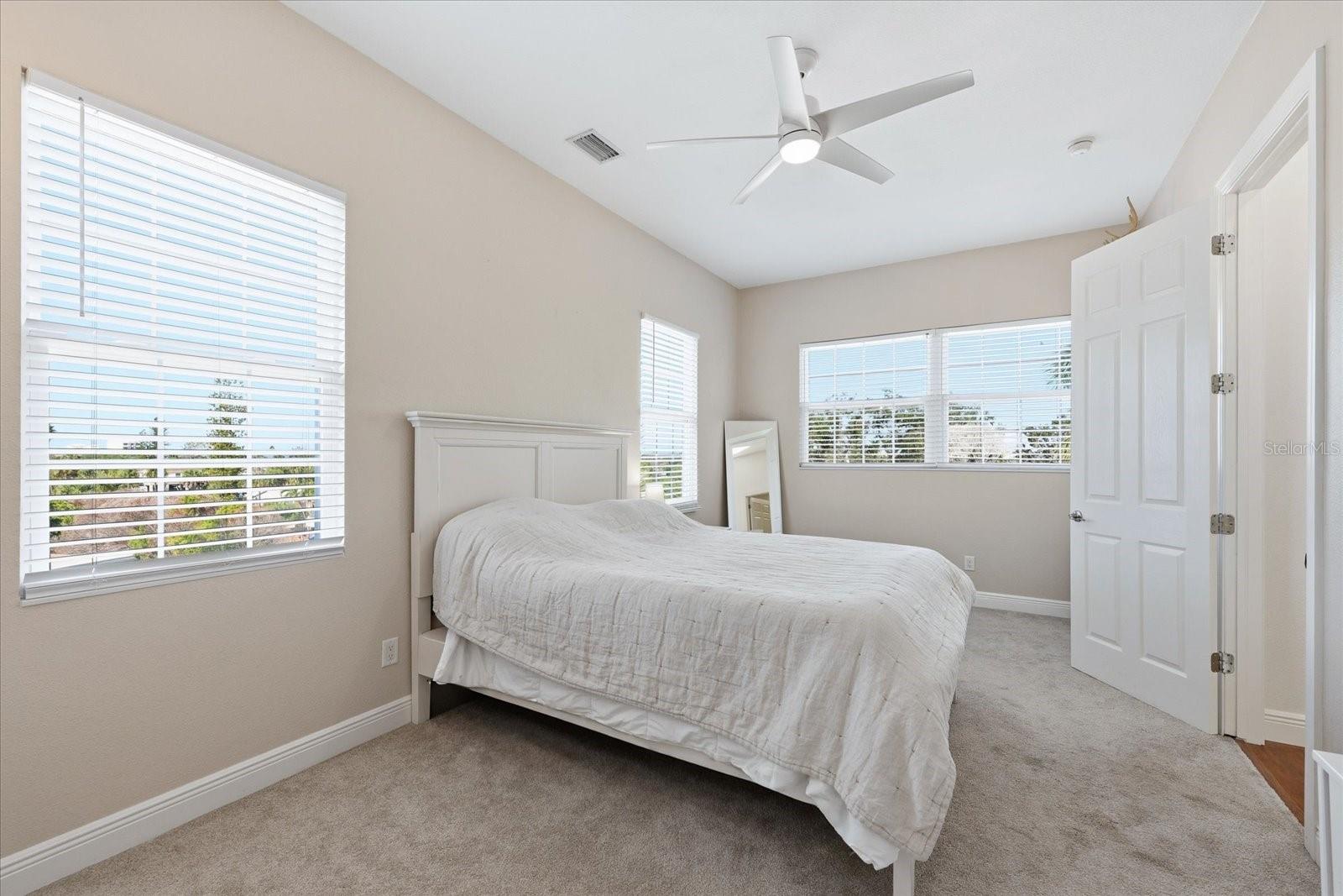 BELLE VISTA SHORES - Residential