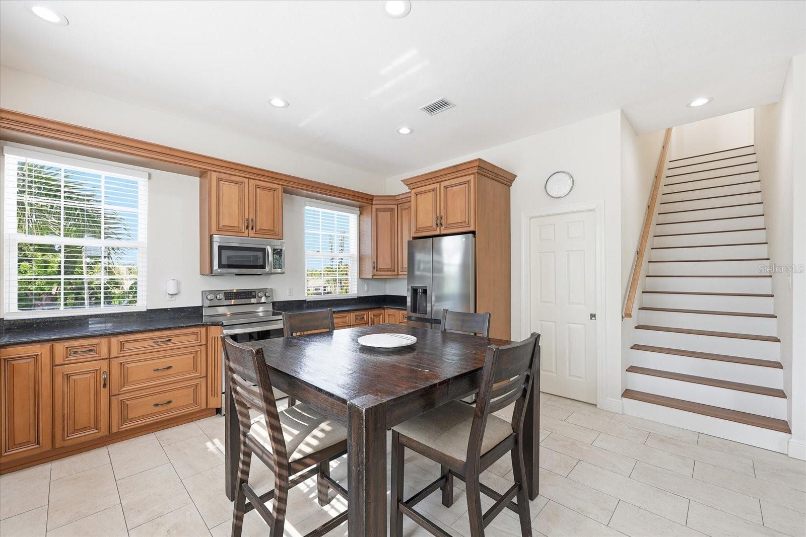 BELLE VISTA SHORES - Residential