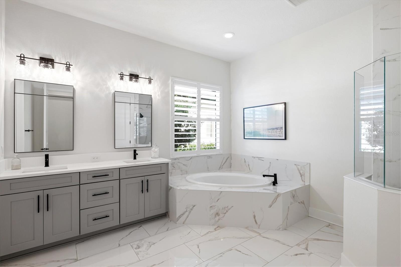 RIVO LAKES - Residential