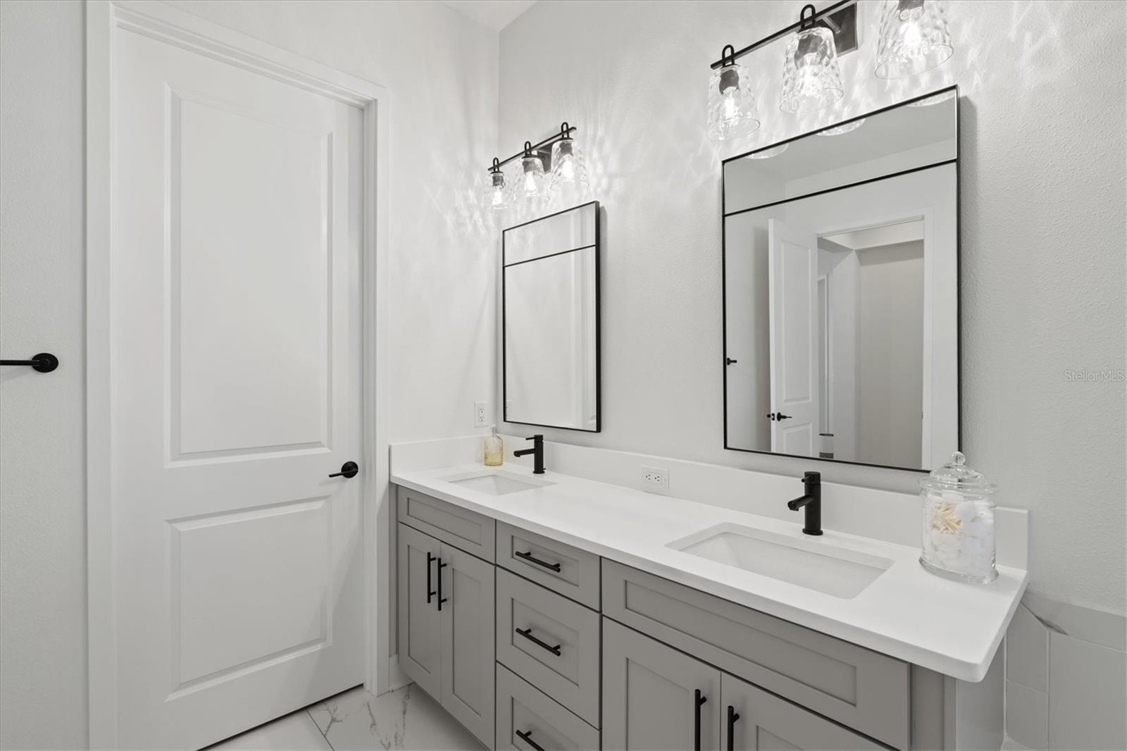 RIVO LAKES - Residential