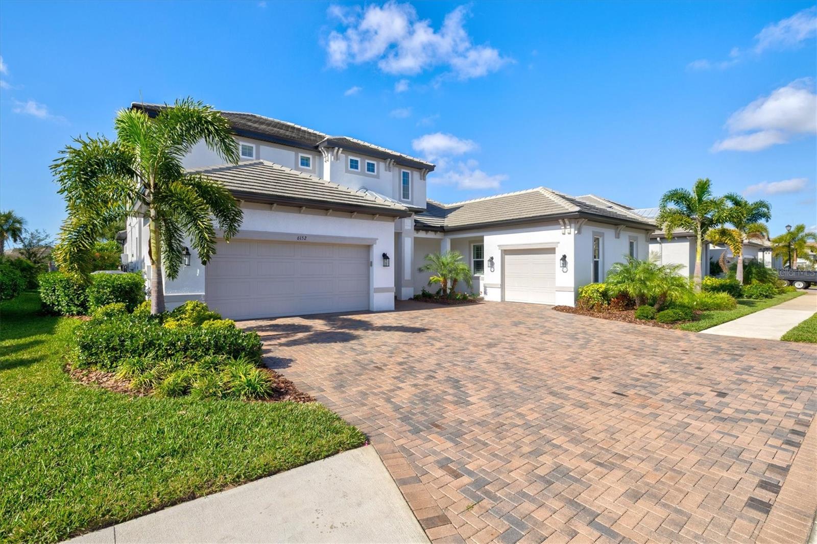 RIVO LAKES - Residential