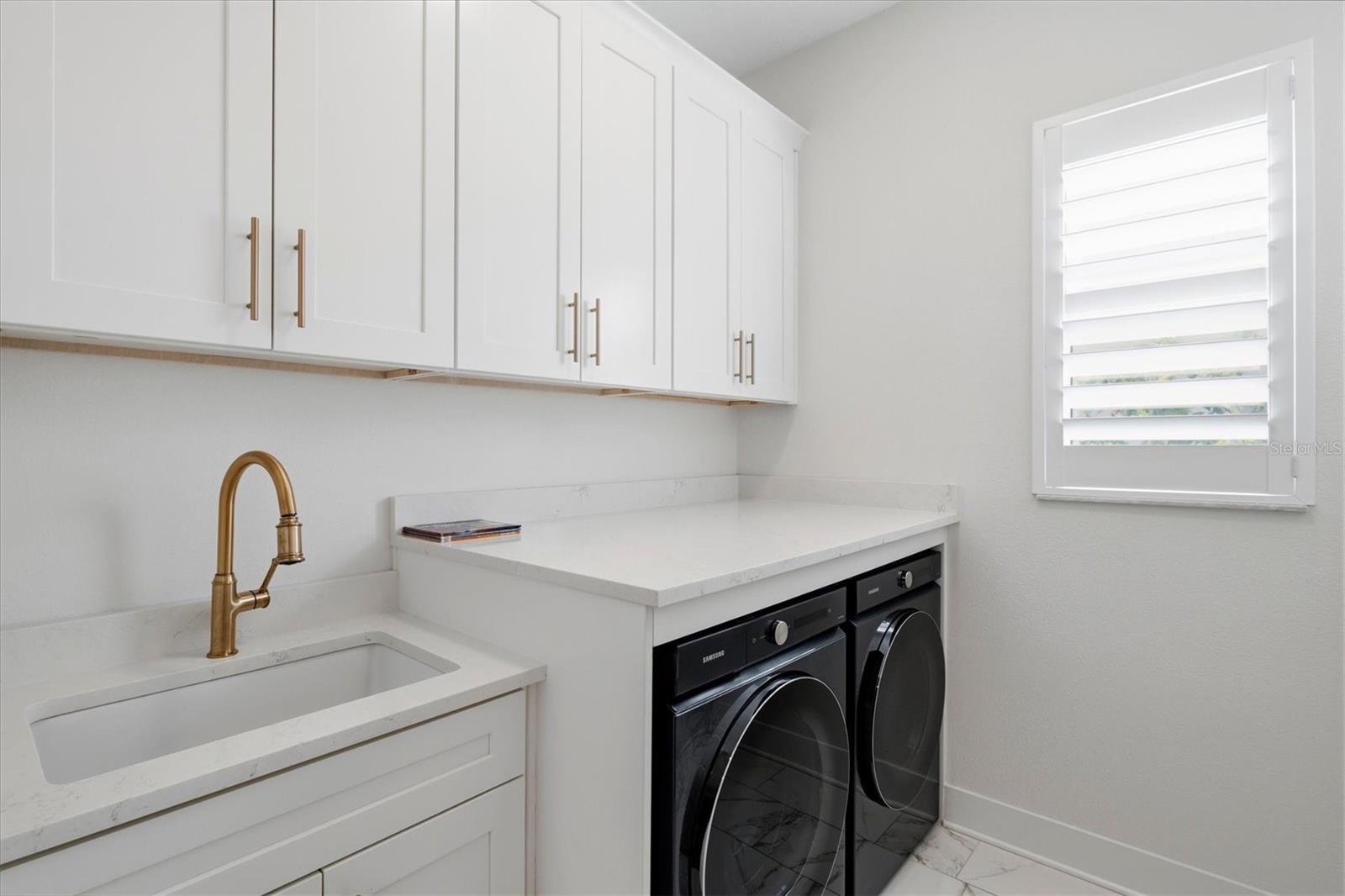 RIVO LAKES - Residential