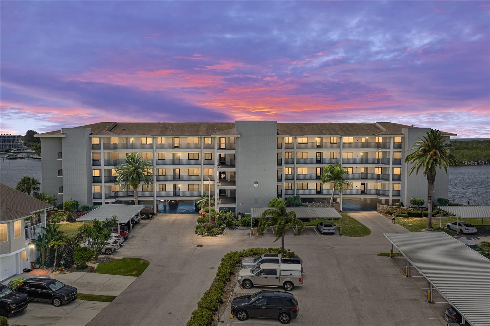 SAND PEBBLE POINTE CONDO 01 AMD 02 - Residential