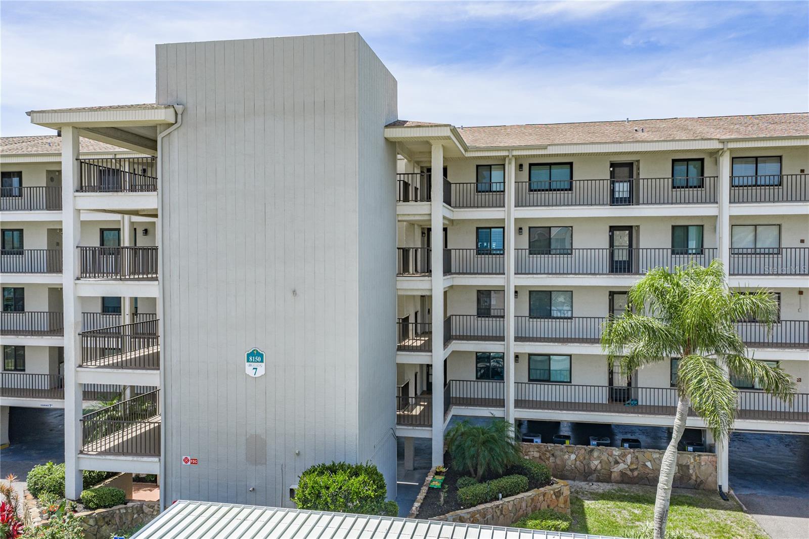 SAND PEBBLE POINTE CONDO 01 AMD 02 - Residential