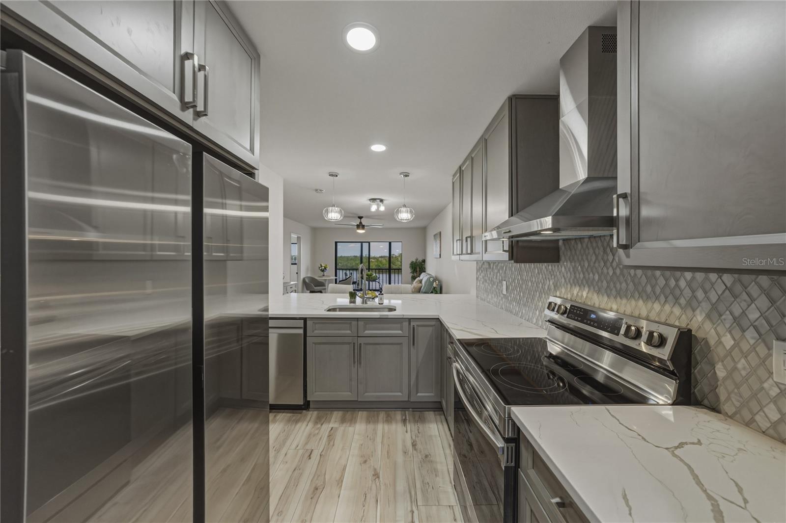 SAND PEBBLE POINTE CONDO 01 AMD 02 - Residential