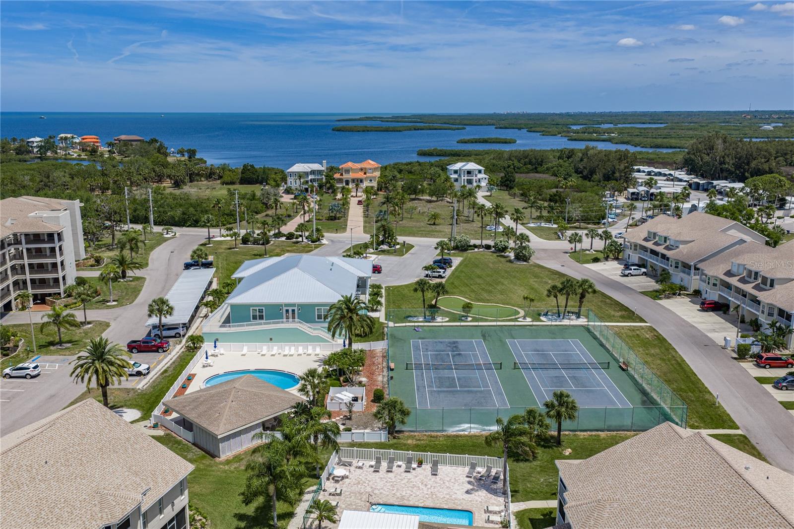 SAND PEBBLE POINTE CONDO 01 AMD 02 - Residential