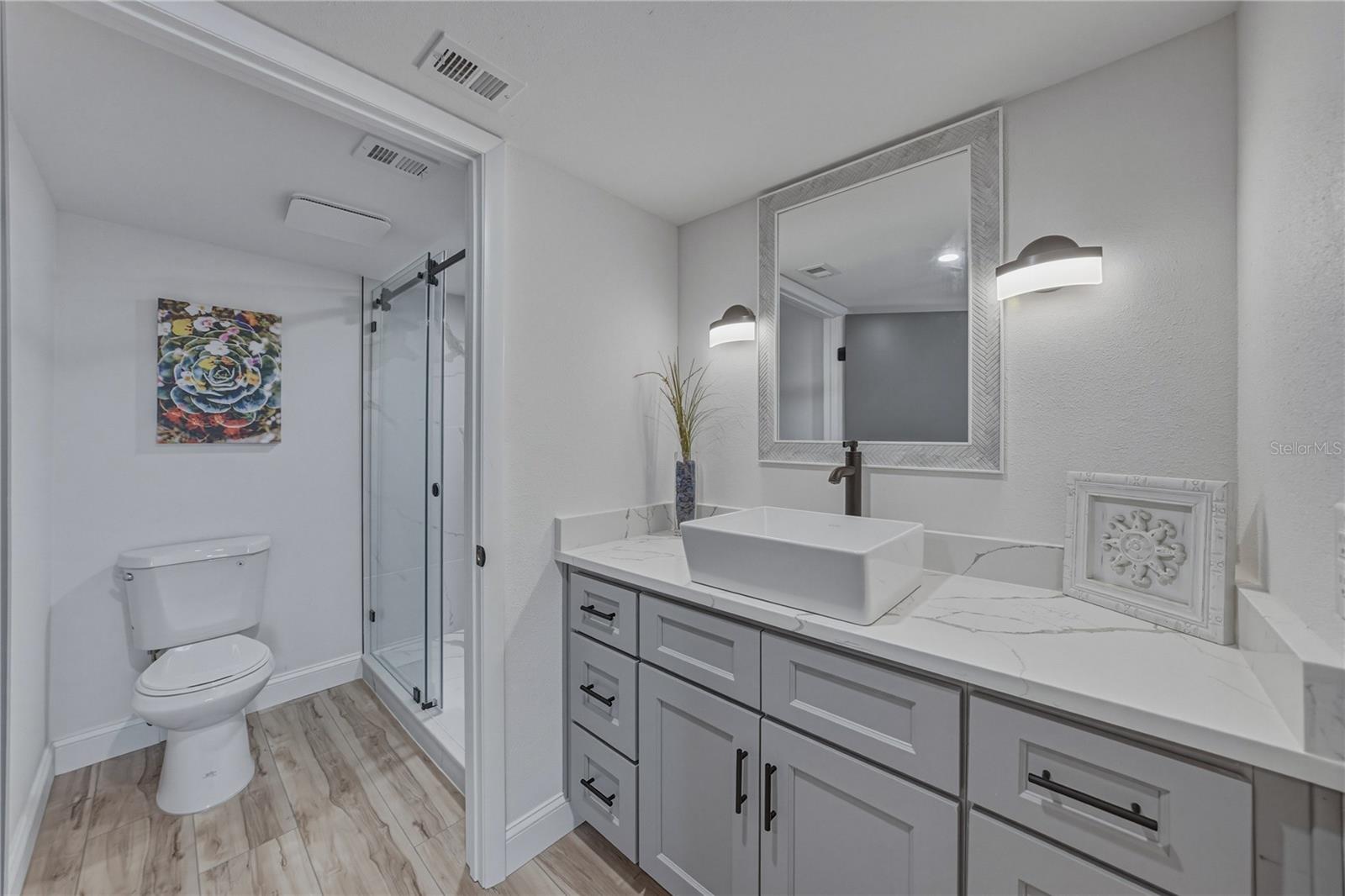 SAND PEBBLE POINTE CONDO 01 AMD 02 - Residential