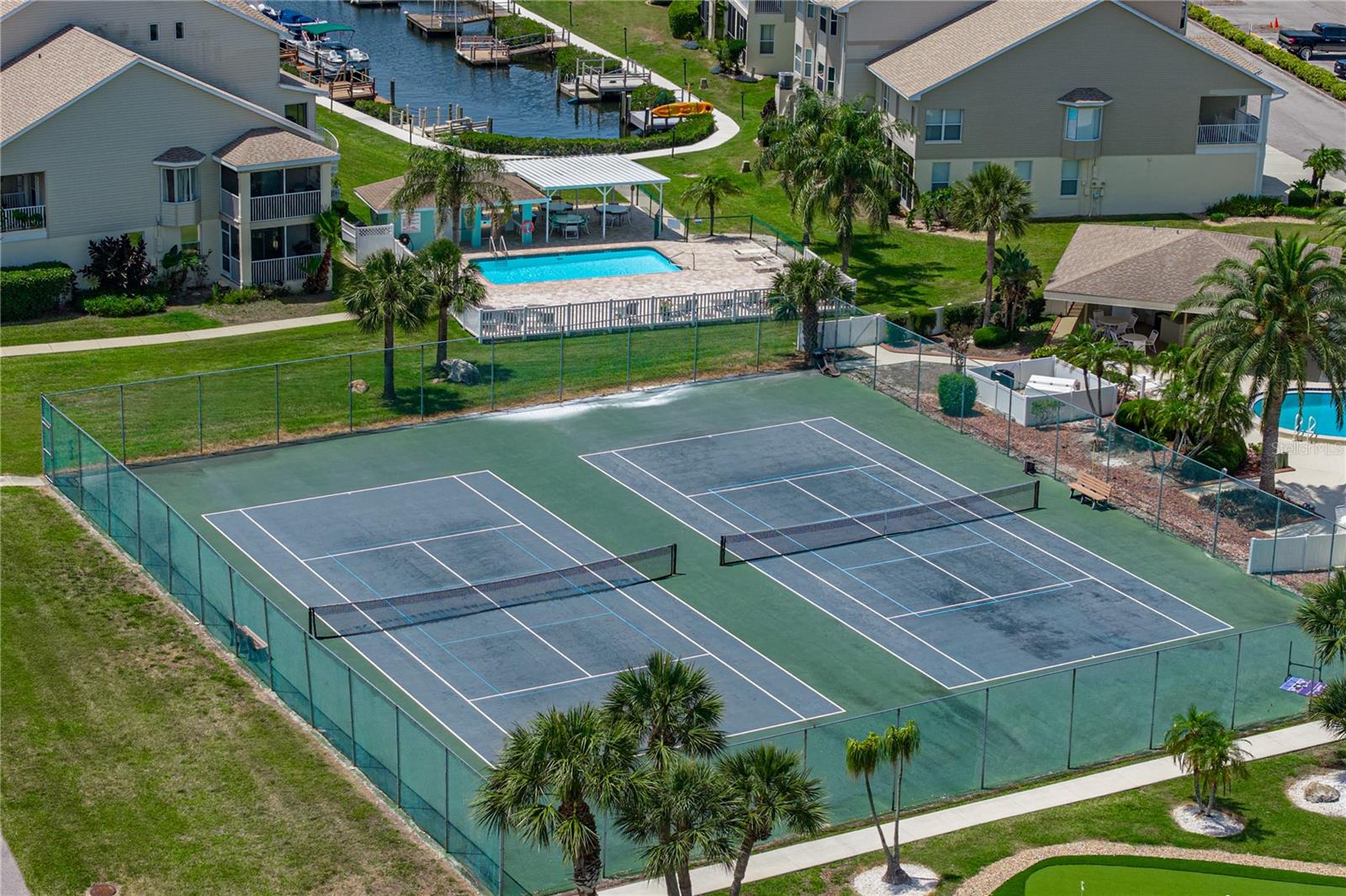 SAND PEBBLE POINTE CONDO 01 AMD 02 - Residential