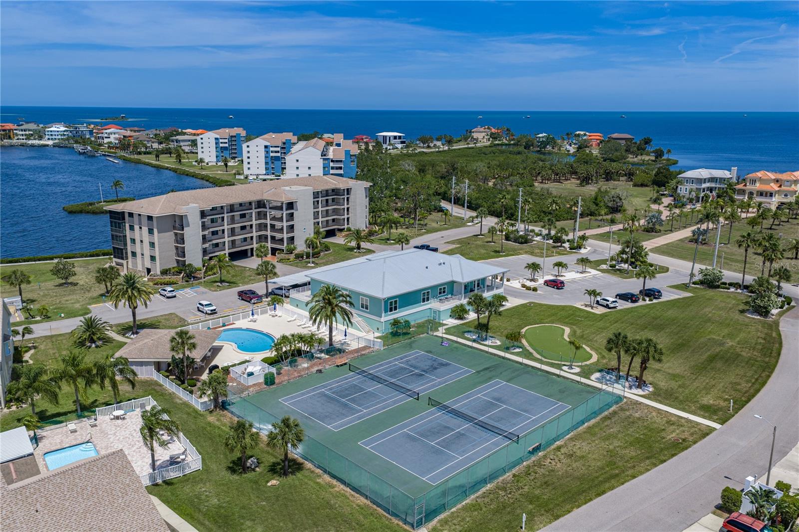 SAND PEBBLE POINTE CONDO 01 AMD 02 - Residential
