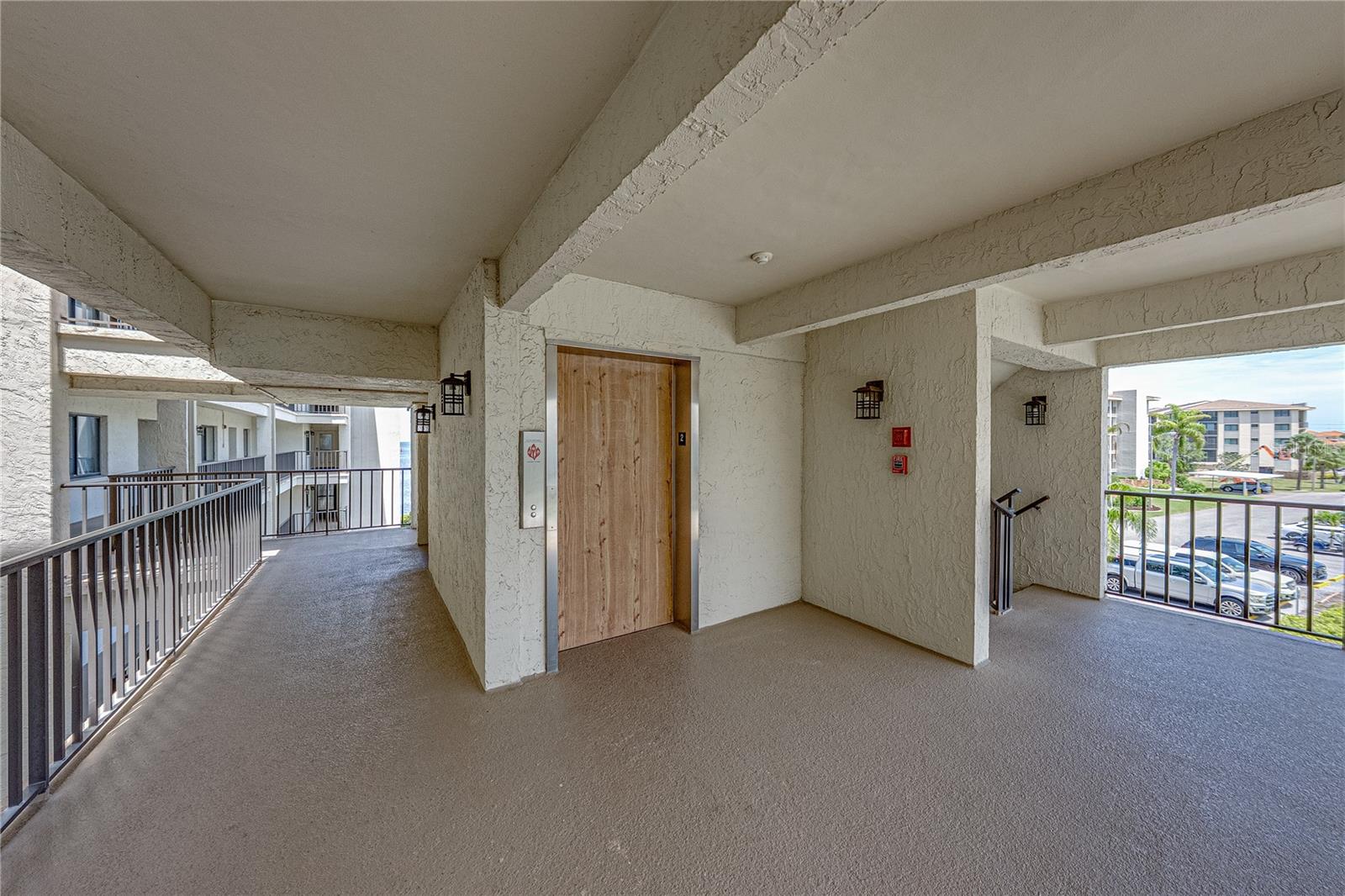SAND PEBBLE POINTE CONDO 01 AMD 02 - Residential