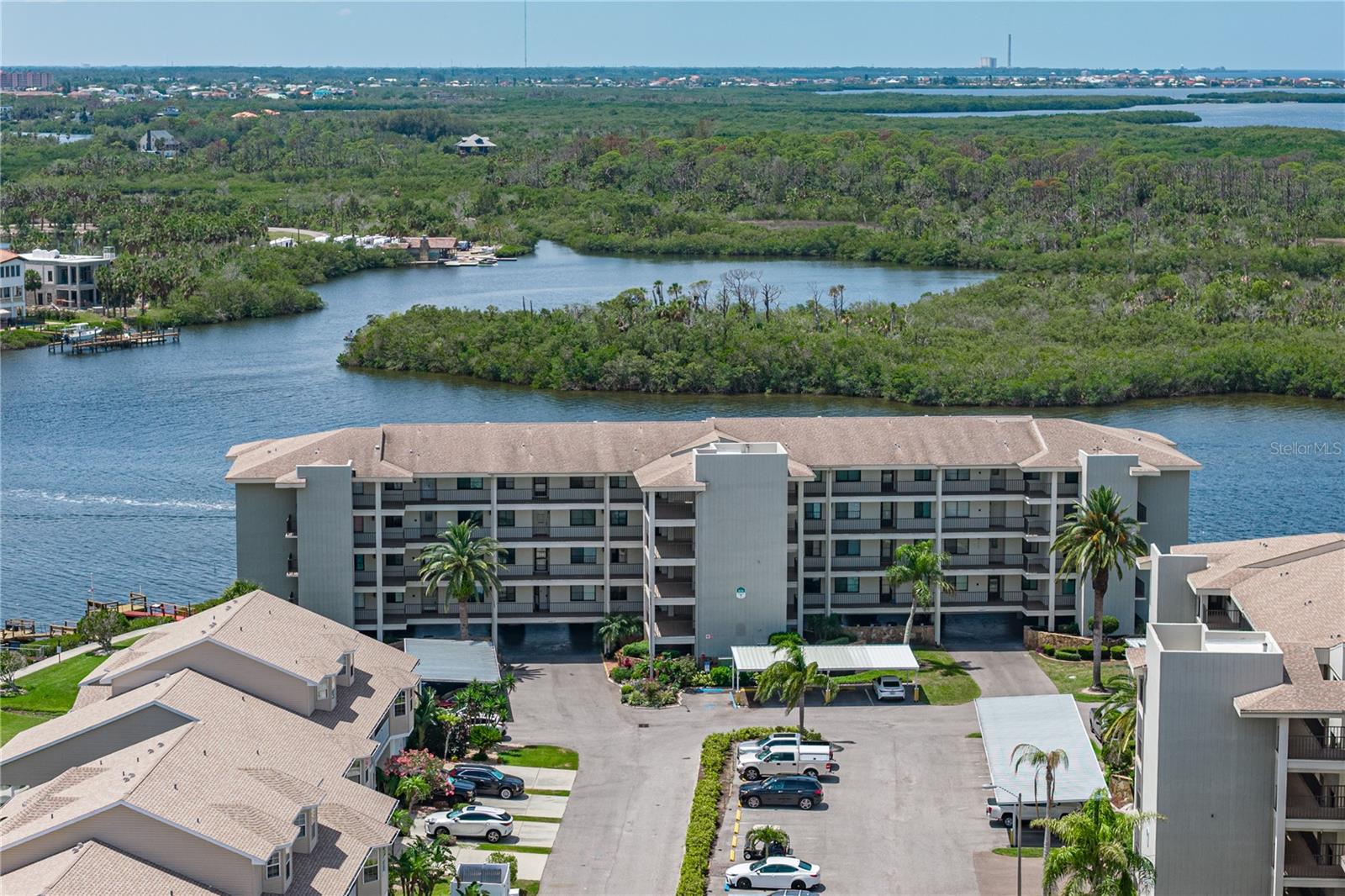 SAND PEBBLE POINTE CONDO 01 AMD 02 - Residential