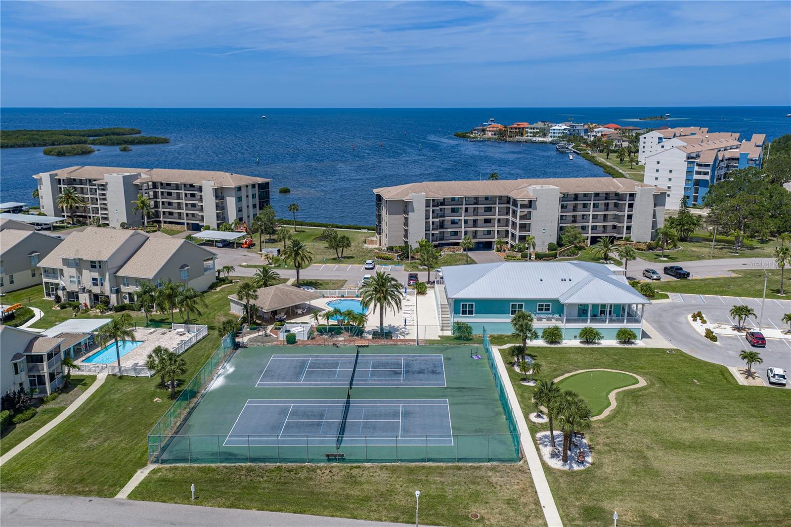 SAND PEBBLE POINTE CONDO 01 AMD 02 - Residential