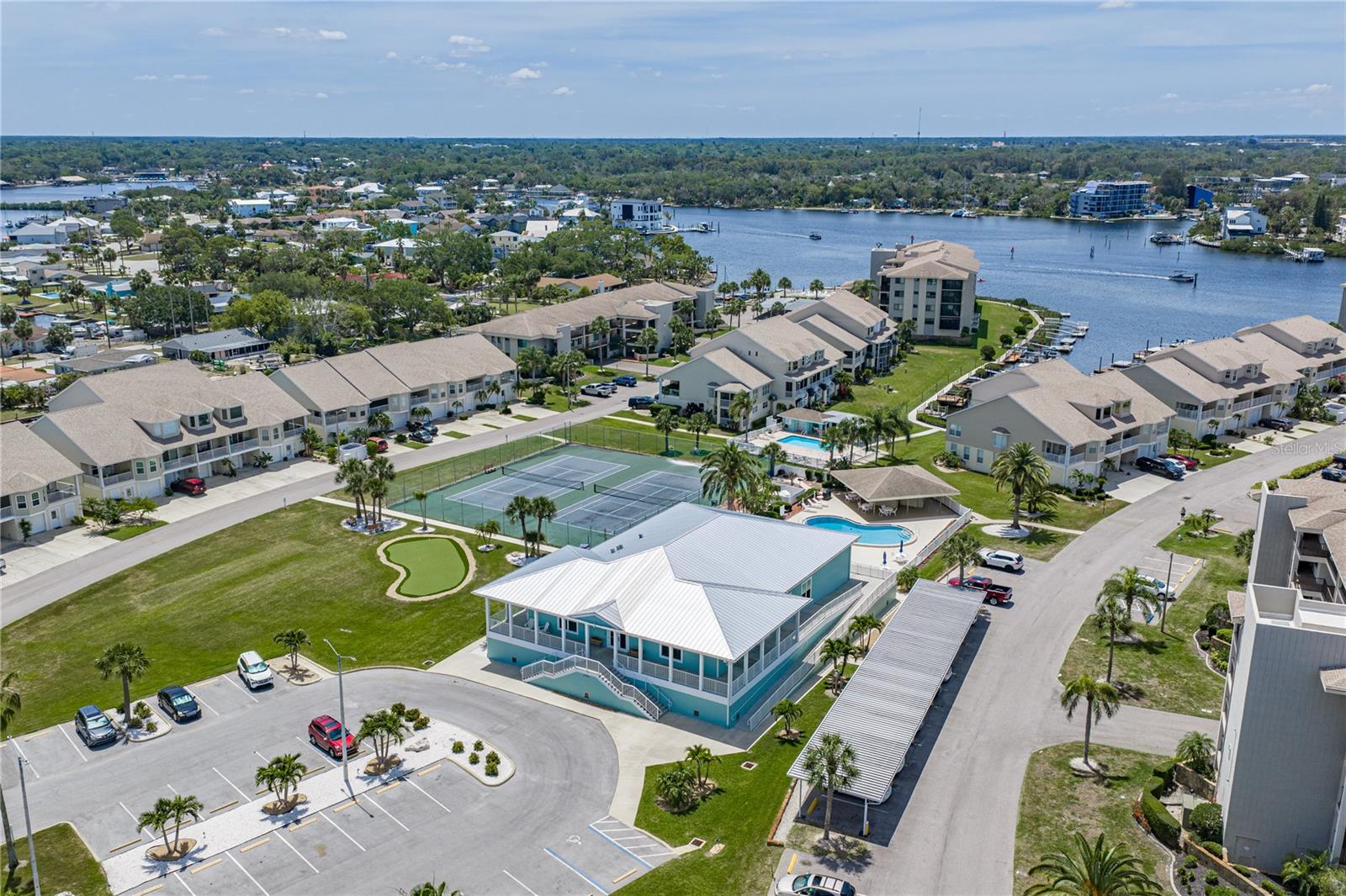 SAND PEBBLE POINTE CONDO 01 AMD 02 - Residential