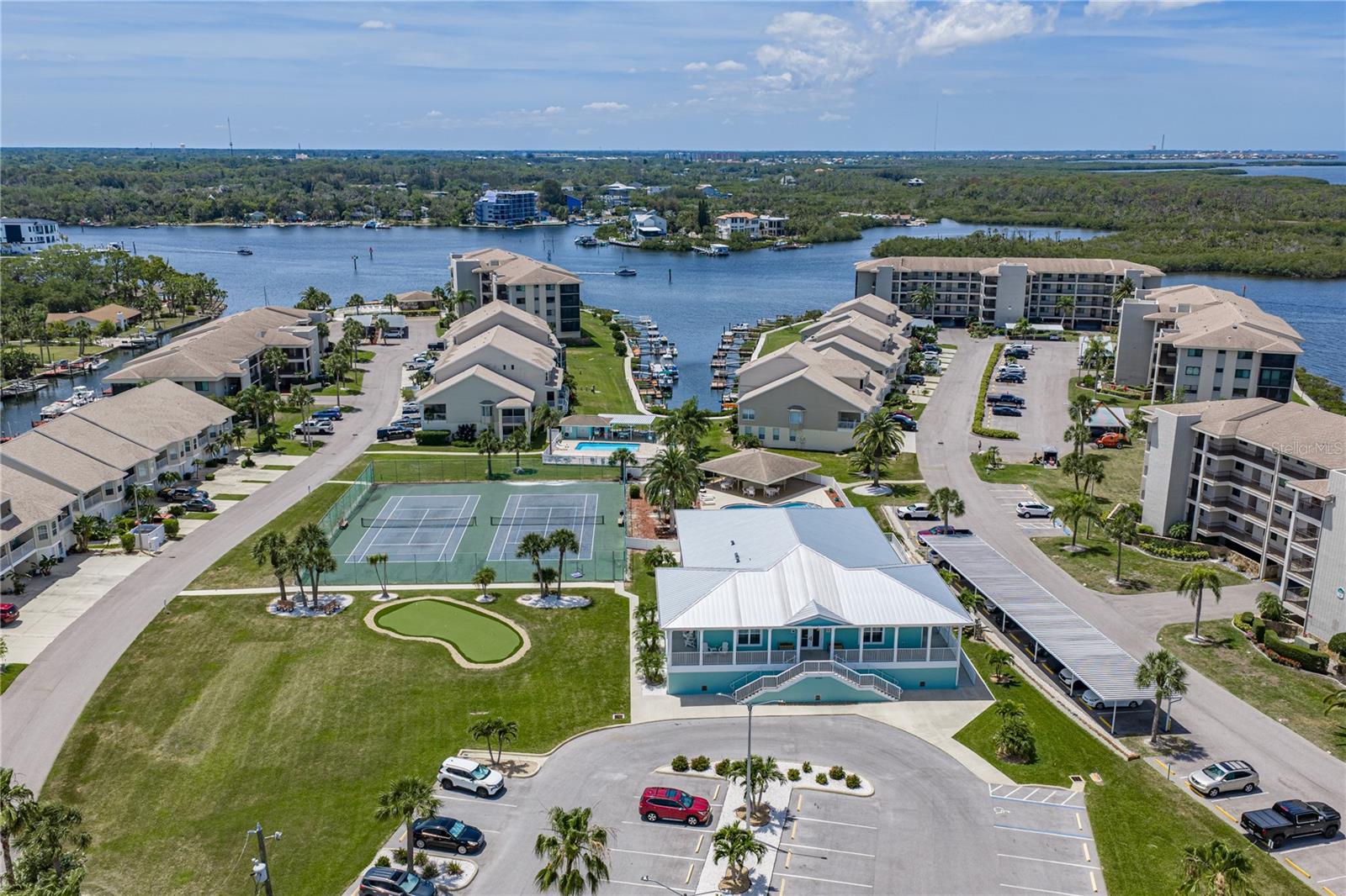 SAND PEBBLE POINTE CONDO 01 AMD 02 - Residential