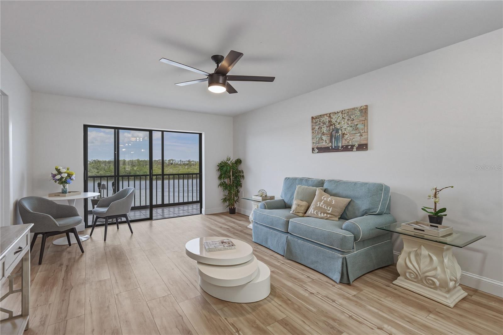SAND PEBBLE POINTE CONDO 01 AMD 02 - Residential