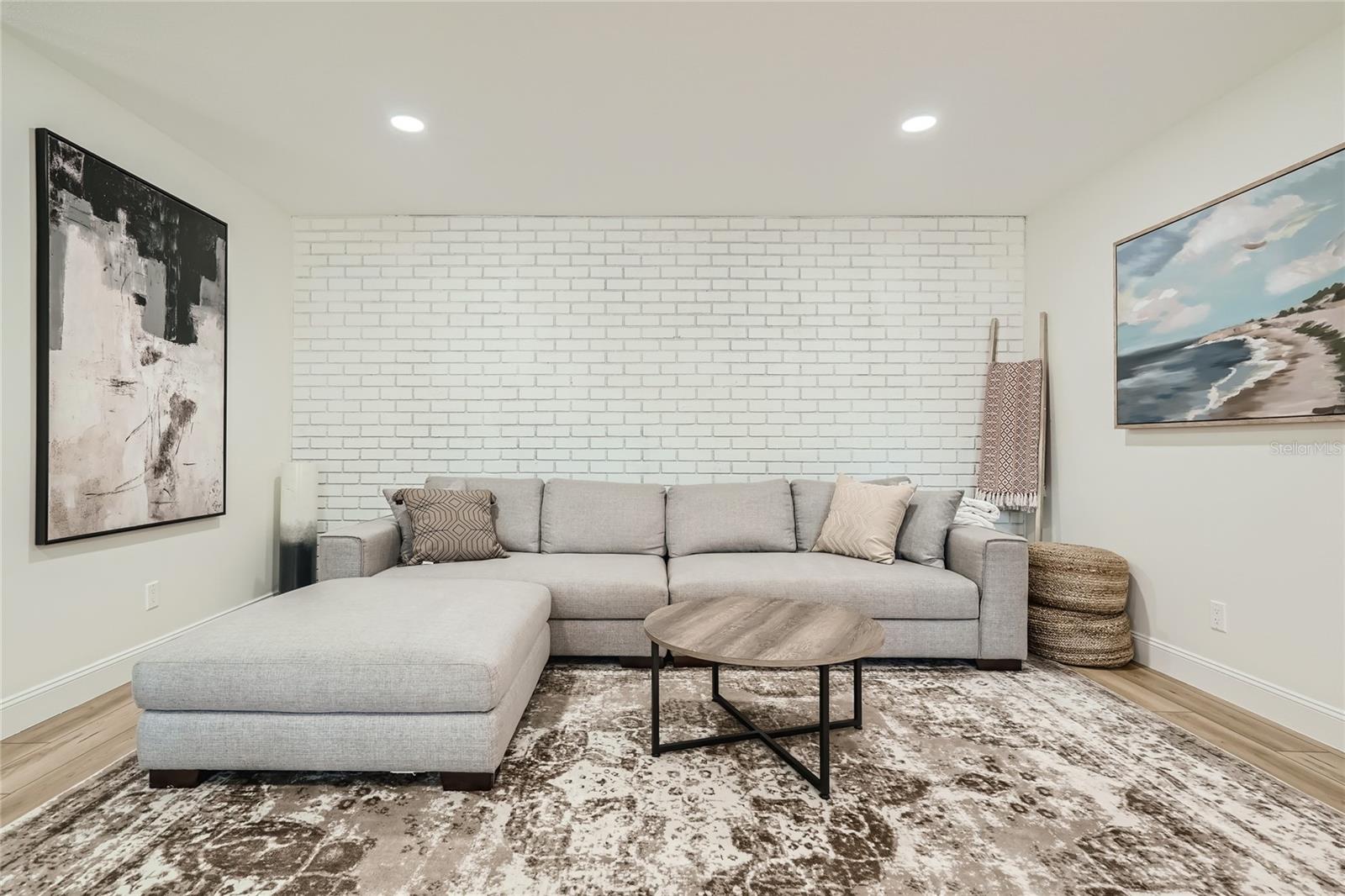 WHISPERING PINES FOREST 2ND ADD - Residential