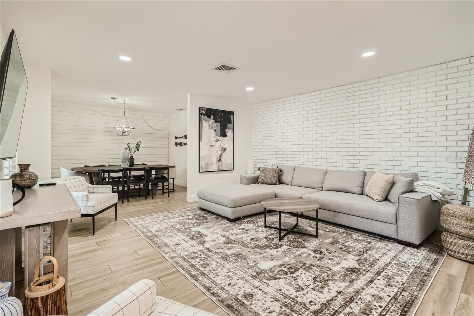 WHISPERING PINES FOREST 2ND ADD - Residential