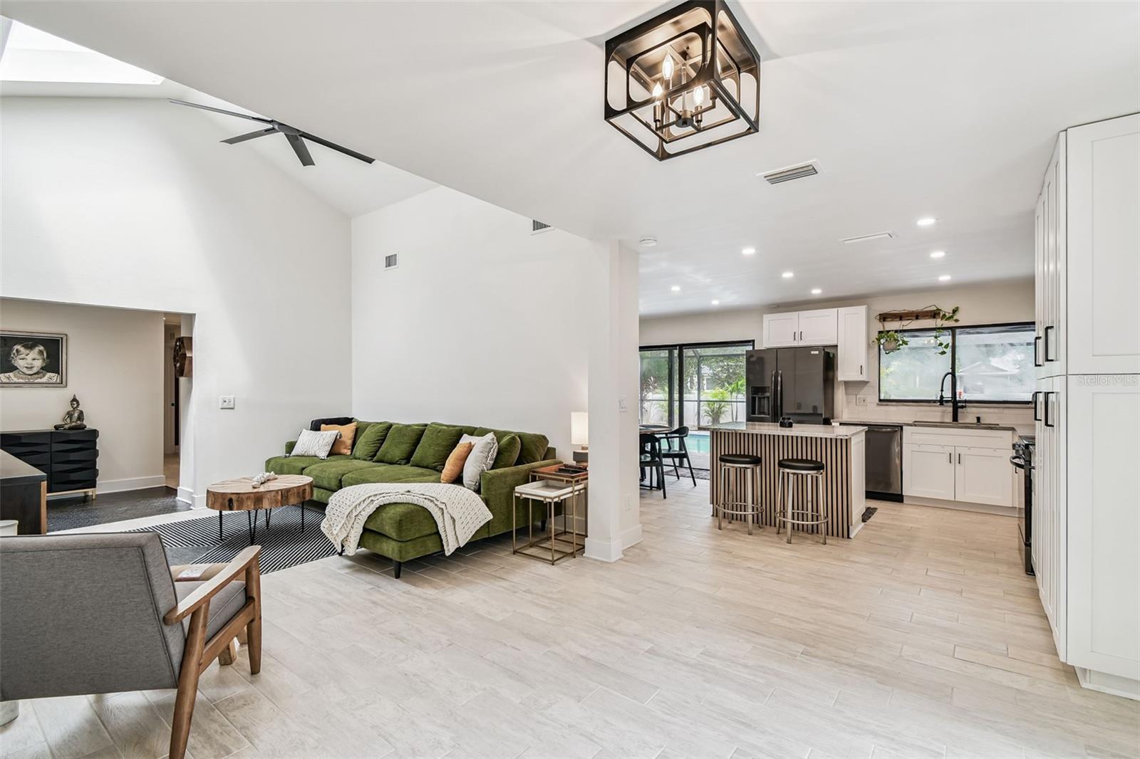 COUNTRY PLACE UNIT VI - Residential