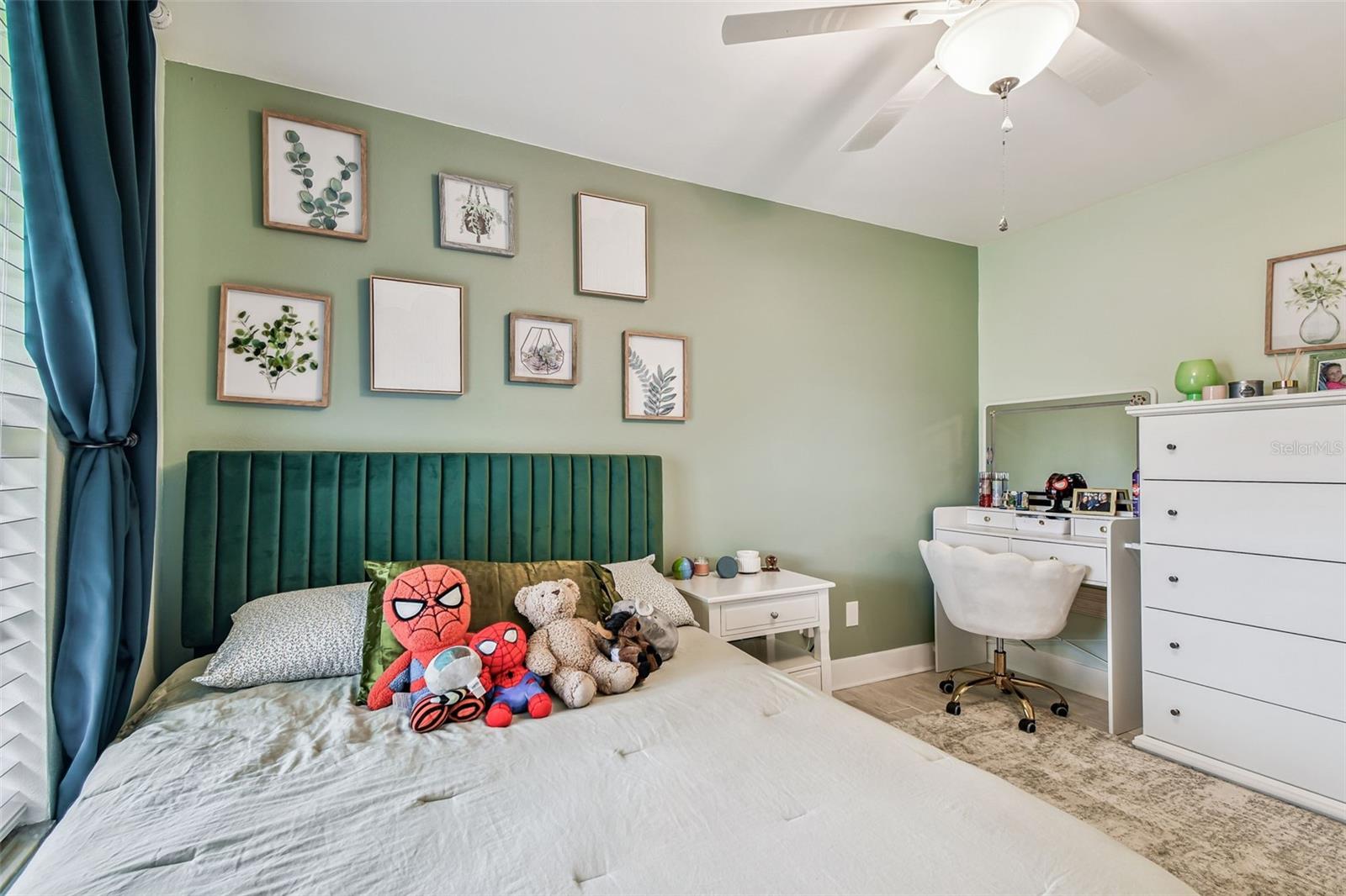 COUNTRY PLACE UNIT VI - Residential