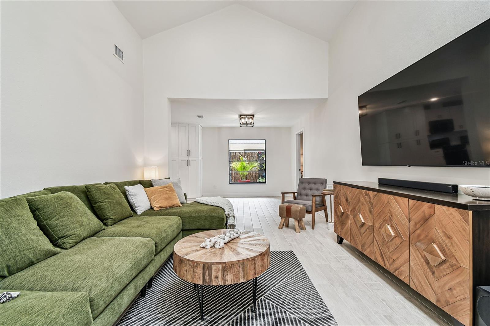 COUNTRY PLACE UNIT VI - Residential