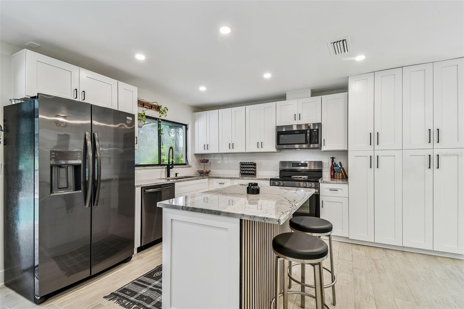 COUNTRY PLACE UNIT VI - Residential