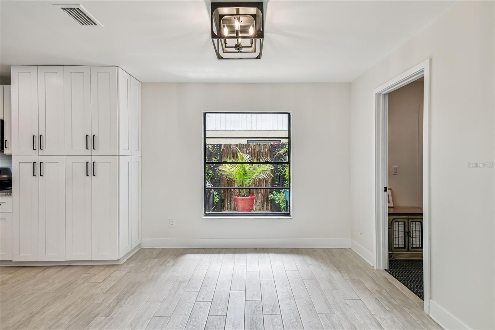 COUNTRY PLACE UNIT VI - Residential