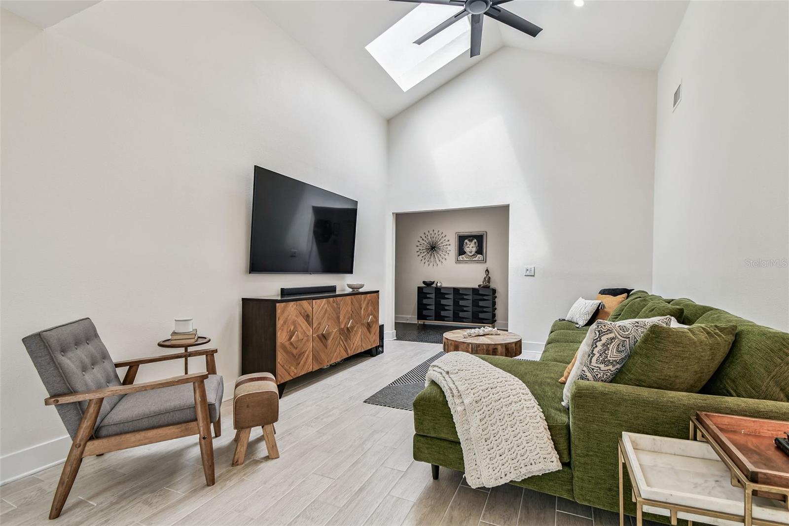 COUNTRY PLACE UNIT VI - Residential
