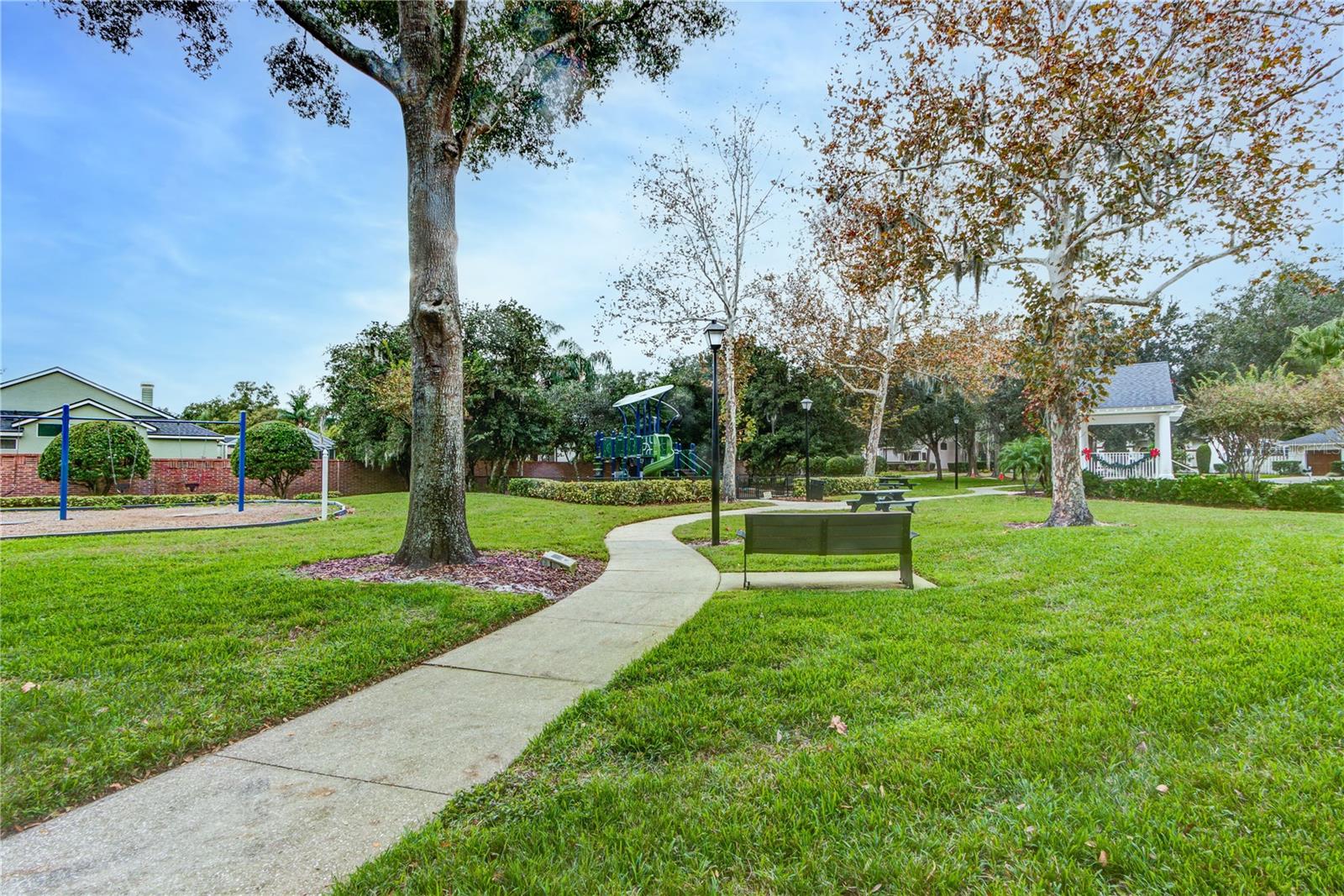 KINGSBRIDGE WEST - Residential